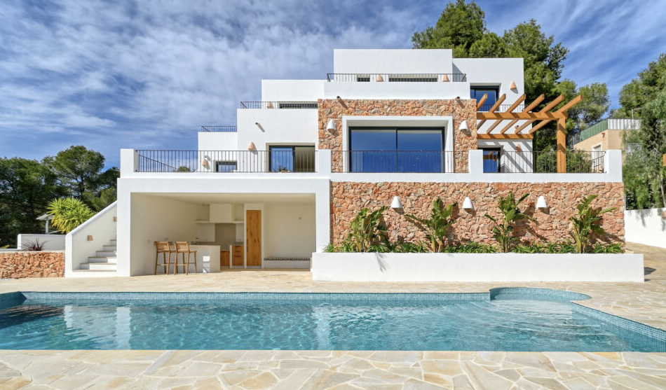 Villa Sauce pool