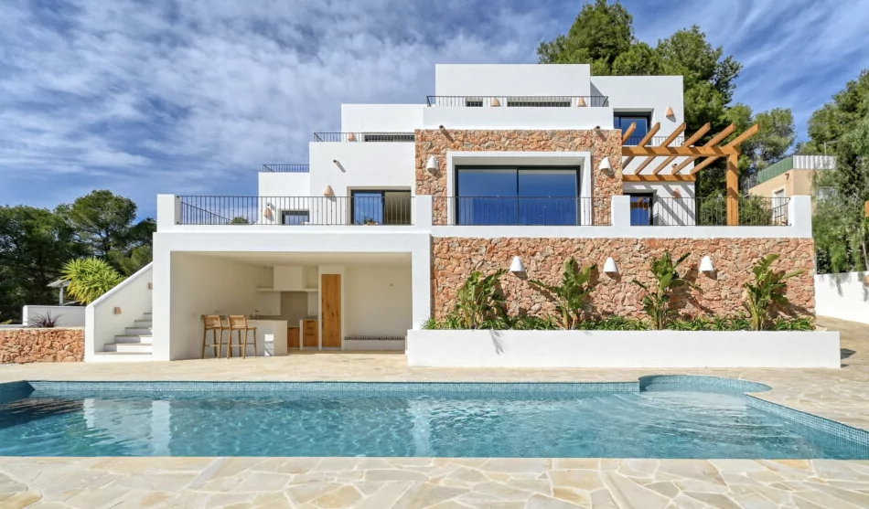 Villa Sauce pool